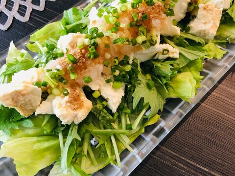 暑い日にさっぱり☆くずし豆腐のおろしポン酢サラダ